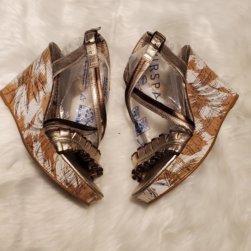 Vigoss wedge heels size7